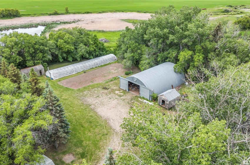 Rural Address, Imperial, Saskatchewan S0G 2J0, 3 Bedrooms Bedrooms, 14 Rooms Rooms,2 BathroomsBathrooms,Acreage,For Sale,Imperial Acreage Highway#2,Rural Address,SK975464