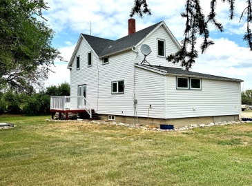 Rural Address, Arm River Rm No. 252, Saskatchewan S0G 1A0, 3 Bedrooms Bedrooms, 13 Rooms Rooms,2 BathroomsBathrooms,Acreage,For Sale,Davidson SK Acreage,Rural Address,SK993439