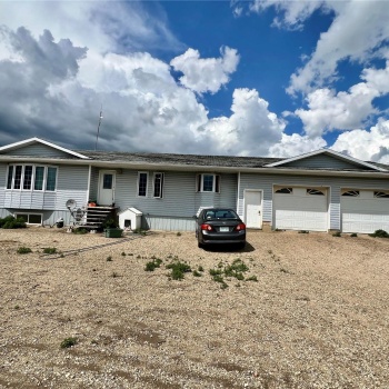 Rural Address, Gravelbourg, Saskatchewan S0H 1X0, 5 Bedrooms Bedrooms, 14 Rooms Rooms,4 BathroomsBathrooms,Acreage,For Sale,Keck Acreage,Rural Address,SK975927