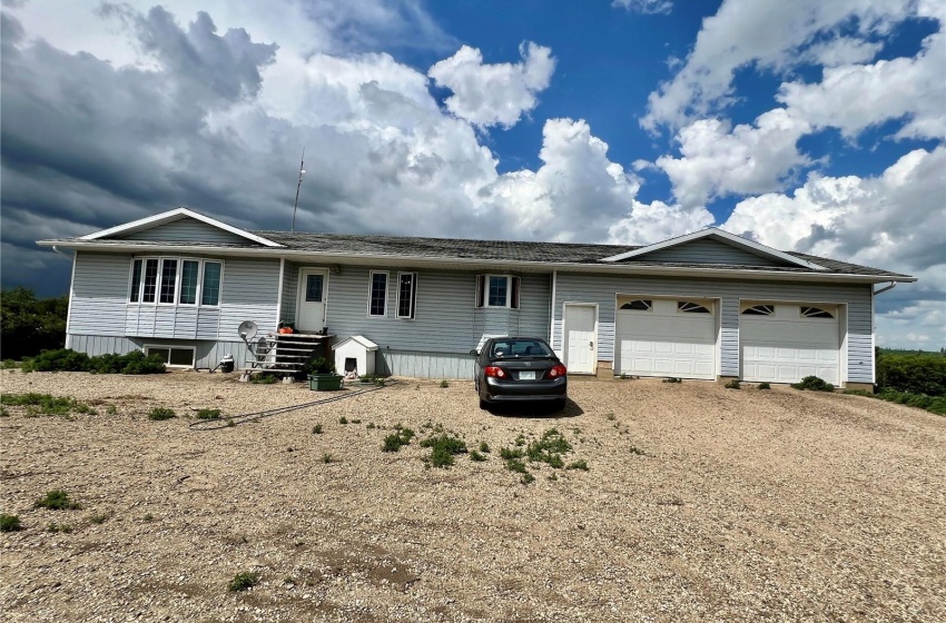 Rural Address, Gravelbourg, Saskatchewan S0H 1X0, 5 Bedrooms Bedrooms, 14 Rooms Rooms,4 BathroomsBathrooms,Acreage,For Sale,Keck Acreage,Rural Address,SK975927