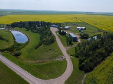 Rural Address, Francis Rm No. 127, Saskatchewan S0G 1V0, 3 Bedrooms Bedrooms, 16 Rooms Rooms,3 BathroomsBathrooms,Acreage,For Sale,Morley Acreage,Rural Address,SK976381