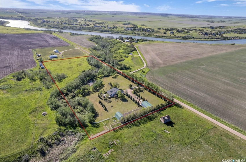 Rural Address, Corman Park Rm No. 344, Saskatchewan S7K 3J9, 3 Bedrooms Bedrooms, 15 Rooms Rooms,3 BathroomsBathrooms,Acreage,For Sale,Pomedli Acreage,Rural Address,SK993675