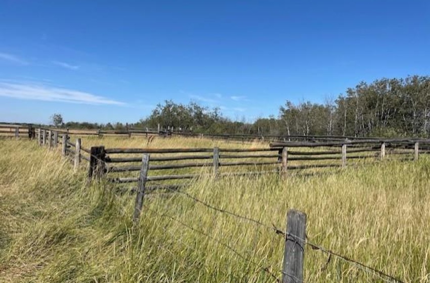 View of yard featuring a rural view