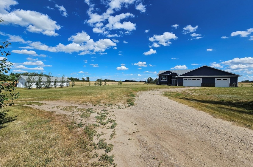 Rural Address, Round Valley Rm No. 410, Saskatchewan S0K 4L0, 5 Bedrooms Bedrooms, 16 Rooms Rooms,3 BathroomsBathrooms,Acreage,For Sale,Volk Acreage,Rural Address,SK979434