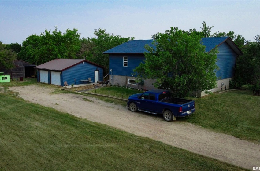 Rural Address, Estevan Rm No. 5, Saskatchewan S4A 0T8, 4 Bedrooms Bedrooms, 12 Rooms Rooms,2 BathroomsBathrooms,Acreage,For Sale,Kolke Acreage,Rural Address,SK979647