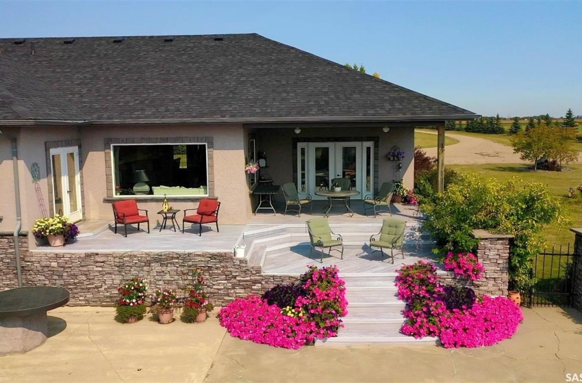 Rural Address, Estevan Rm No. 5, Saskatchewan S4A 2A5, 5 Bedrooms Bedrooms, 20 Rooms Rooms,4 BathroomsBathrooms,Acreage,For Sale,Mantei/Seeman Acreage,Rural Address,SK980518