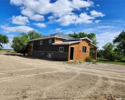 NA Service ROAD, Mclean, Saskatchewan S0G 3E0, 3 Bedrooms Bedrooms, 10 Rooms Rooms,2 BathroomsBathrooms,Acreage,For Sale,Leonard Acerage,Service,SK980708