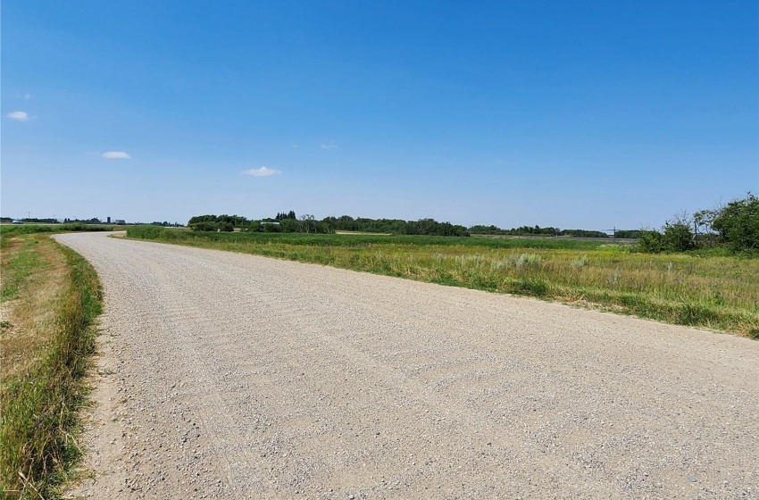 NA Service ROAD, Mclean, Saskatchewan S0G 3E0, 3 Bedrooms Bedrooms, 10 Rooms Rooms,2 BathroomsBathrooms,Acreage,For Sale,Leonard Acerage,Service,SK980708