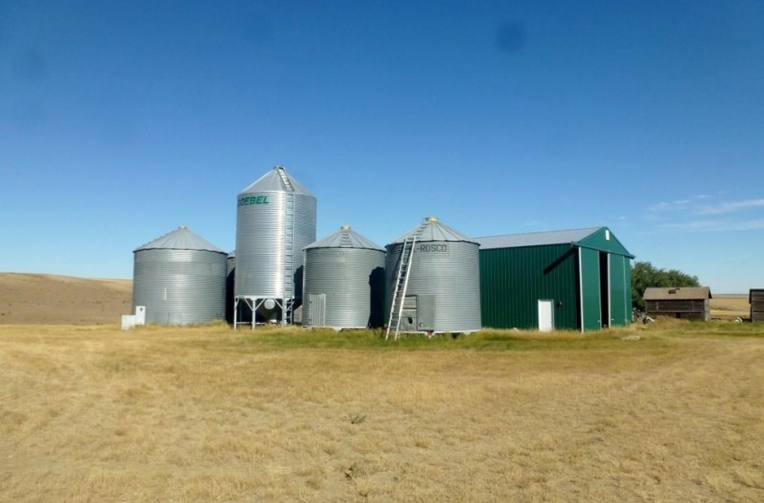 Rural Address, Miry Creek Rm No. 229, Saskatchewan S0N 2H0, ,Farm,For Sale,4 Quarter RM 229,Rural Address,SK984146