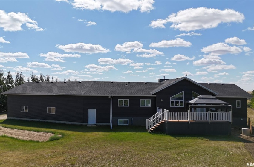 111 Warkentin ROAD, Swift Current Rm No. 137, Saskatchewan S9H 4X7, 6 Bedrooms Bedrooms, 17 Rooms Rooms,3 BathroomsBathrooms,Acreage,For Sale,Warkentin,SK981786