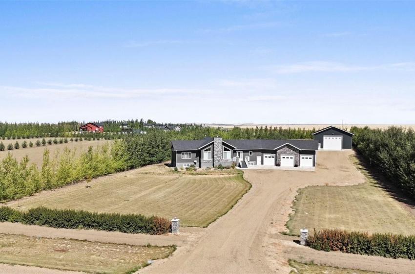 111 Warkentin ROAD, Swift Current Rm No. 137, Saskatchewan S9H 4X7, 6 Bedrooms Bedrooms, 17 Rooms Rooms,3 BathroomsBathrooms,Acreage,For Sale,Warkentin,SK981786