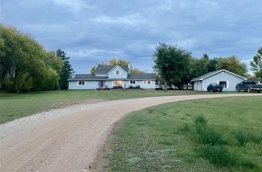 SE & SW Rural Address, Keys Rm No. 303, Saskatchewan S0A 0L0, 4 Bedrooms Bedrooms, ,3 BathroomsBathrooms,Farm,For Sale,RM of Keys half section,Rural Address,SK984537