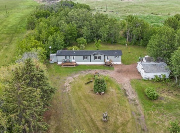 Rural Address, Paynton Rm No. 470, Saskatchewan S0M 2J0, 3 Bedrooms Bedrooms, 7 Rooms Rooms,2 BathroomsBathrooms,Acreage,For Sale,Skoreiko Acreage,Rural Address,SK982219