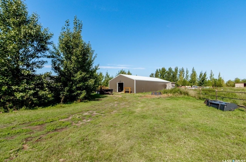 Rural Address, Weyburn Rm No. 67, Saskatchewan S4H 3J9, 4 Bedrooms Bedrooms, 20 Rooms Rooms,3 BathroomsBathrooms,Acreage,For Sale,Hagel Acreage,Rural Address,SK982329