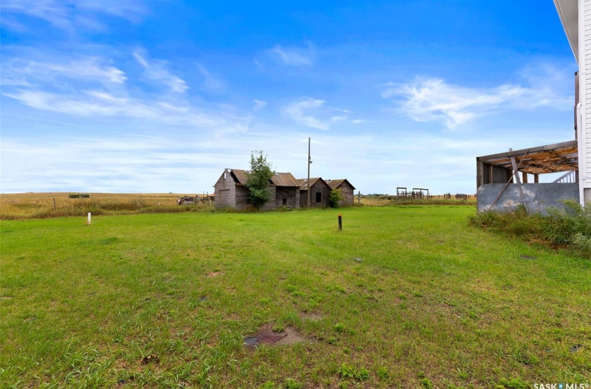 Rural Address, Francis Rm No. 127, Saskatchewan S0G 4X0, 4 Bedrooms Bedrooms, 14 Rooms Rooms,3 BathroomsBathrooms,Acreage,For Sale,Tyvan Acreage,Rural Address,SK982522