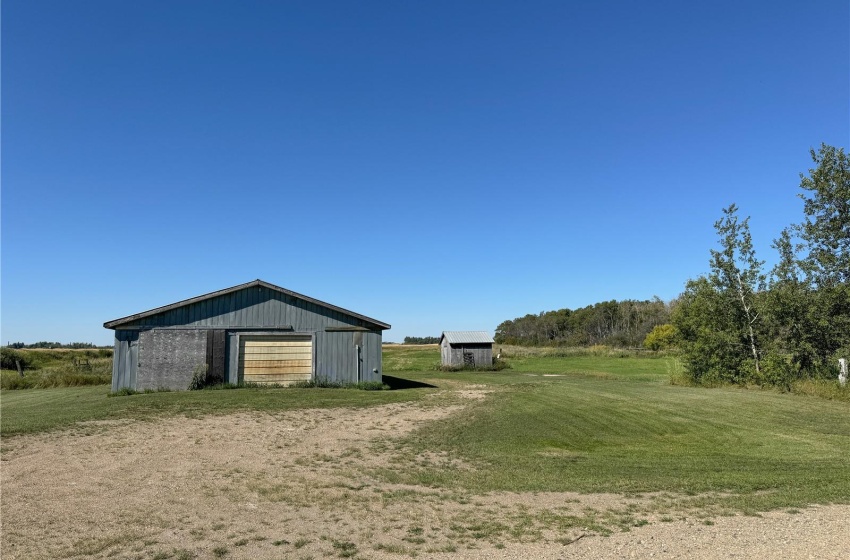 100 Ebenal WAY, Mclean, Saskatchewan S0G 3E0, 3 Bedrooms Bedrooms, 14 Rooms Rooms,2 BathroomsBathrooms,Acreage,For Sale,Village of McLean Acreage,Ebenal,SK982593