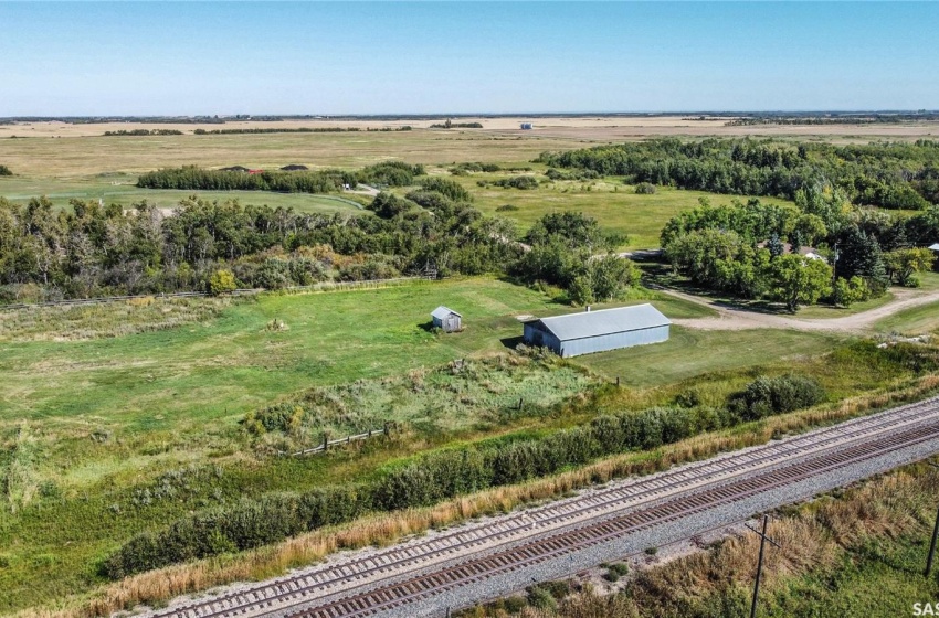 100 Ebenal WAY, Mclean, Saskatchewan S0G 3E0, 3 Bedrooms Bedrooms, 14 Rooms Rooms,2 BathroomsBathrooms,Acreage,For Sale,Village of McLean Acreage,Ebenal,SK982593