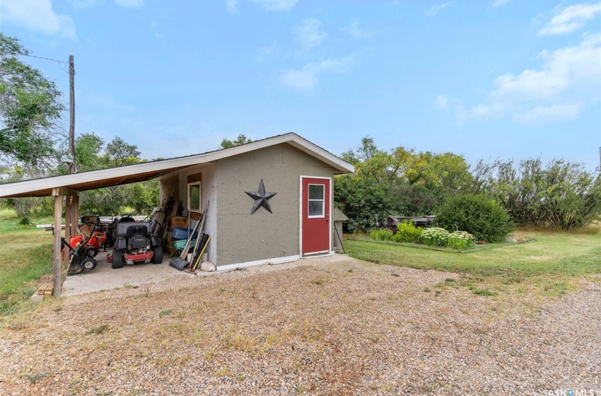 Rural Address, Canaan Rm No. 225, Saskatchewan S0L 1Z0, 4 Bedrooms Bedrooms, 16 Rooms Rooms,3 BathroomsBathrooms,Acreage,For Sale,Carter Acreage,Rural Address,SK982765