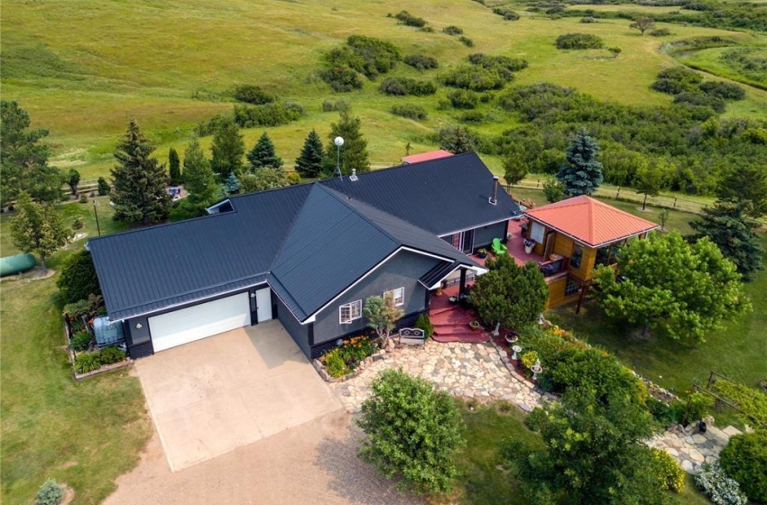 Rural Address, Pense Rm No. 160, Saskatchewan S0G 3W0, 3 Bedrooms Bedrooms, 19 Rooms Rooms,3 BathroomsBathrooms,Acreage,For Sale,Taylor Acreage,Rural Address,SK982850