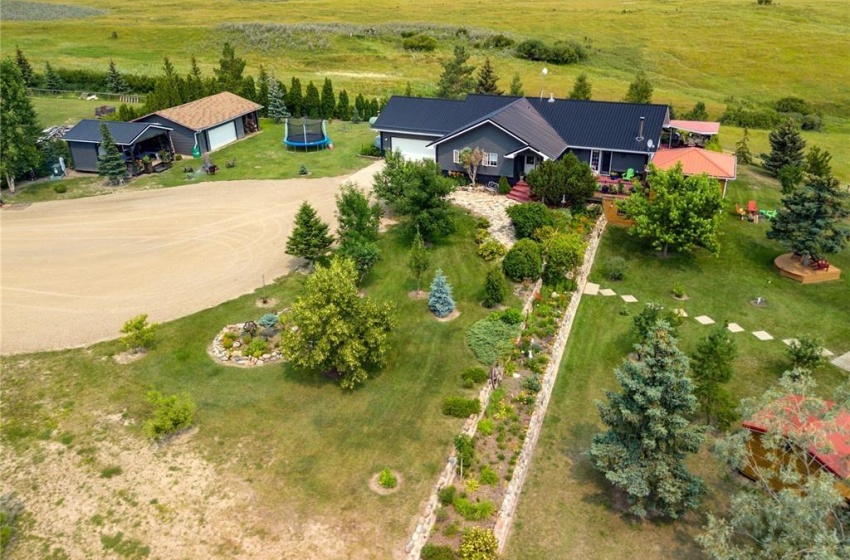 Rural Address, Pense Rm No. 160, Saskatchewan S0G 3W0, 3 Bedrooms Bedrooms, 19 Rooms Rooms,3 BathroomsBathrooms,Acreage,For Sale,Taylor Acreage,Rural Address,SK982850