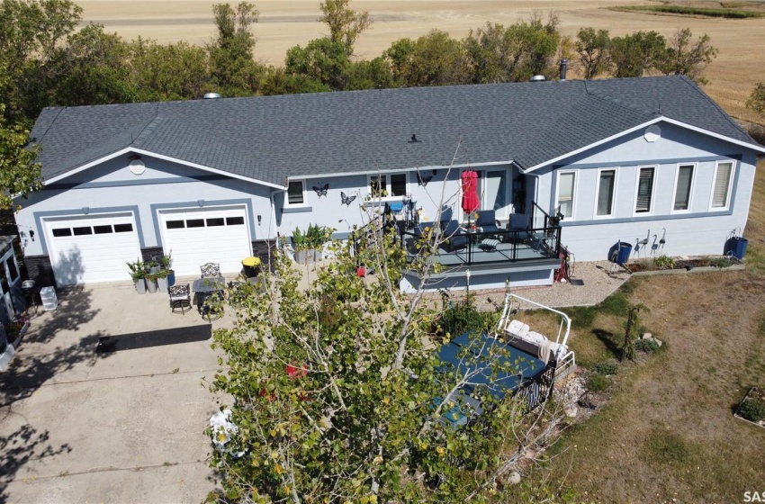 Rural Address, Riverside Rm No. 168, Saskatchewan S0N 0J0, 5 Bedrooms Bedrooms, 19 Rooms Rooms,4 BathroomsBathrooms,Acreage,For Sale,Acreage 2.5 km South of Cabri,Rural Address,SK982965