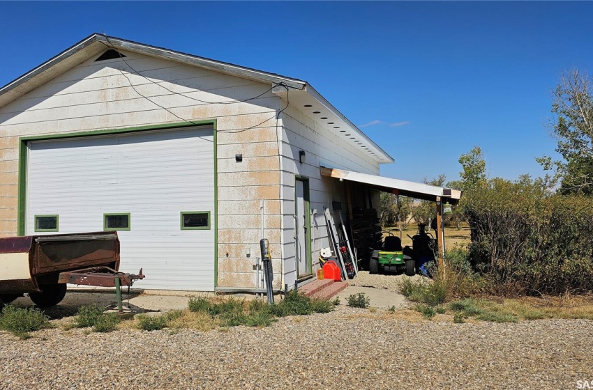 Rural Address, Riverside Rm No. 168, Saskatchewan S0N 0J0, 5 Bedrooms Bedrooms, 19 Rooms Rooms,4 BathroomsBathrooms,Acreage,For Sale,Acreage 2.5 km South of Cabri,Rural Address,SK982965