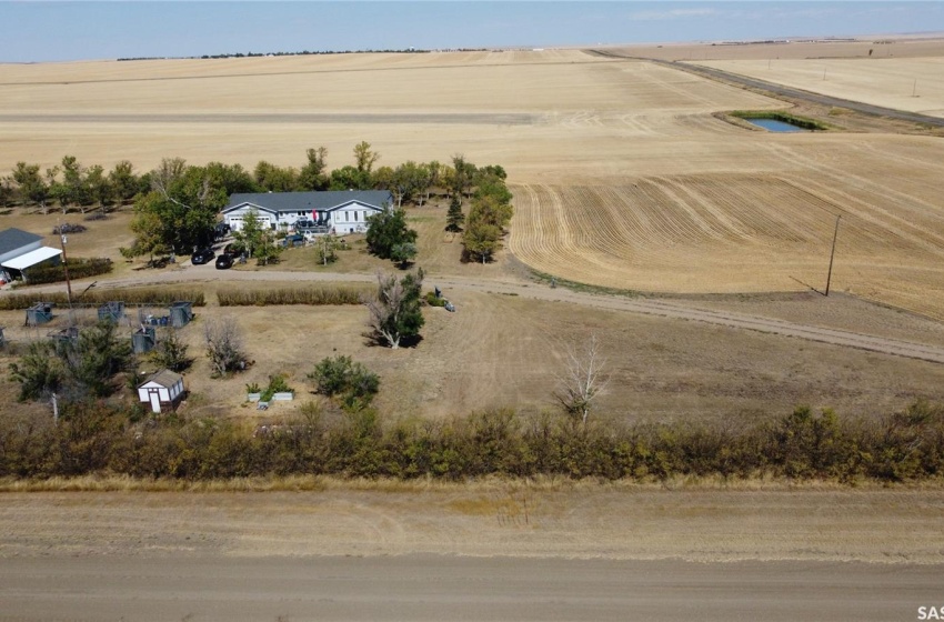 Rural Address, Riverside Rm No. 168, Saskatchewan S0N 0J0, 5 Bedrooms Bedrooms, 19 Rooms Rooms,4 BathroomsBathrooms,Acreage,For Sale,Acreage 2.5 km South of Cabri,Rural Address,SK982965