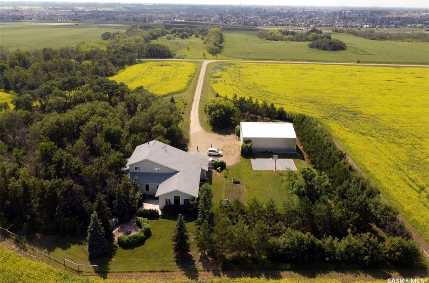 Rural Address, Corman Park Rm No. 344, Saskatchewan S7K 3J8, 3 Bedrooms Bedrooms, 18 Rooms Rooms,4 BathroomsBathrooms,Acreage,For Sale,Privacy and Investment Value at City's Edge,Rural Address,SK983131