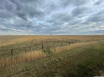 Rural Address, Fertile Valley Rm No. 285, Saskatchewan S0L 0L0, ,Farm,For Sale,Conquest 320 acres Hay, Pasture and Grain Farmland,Rural Address,SK985918