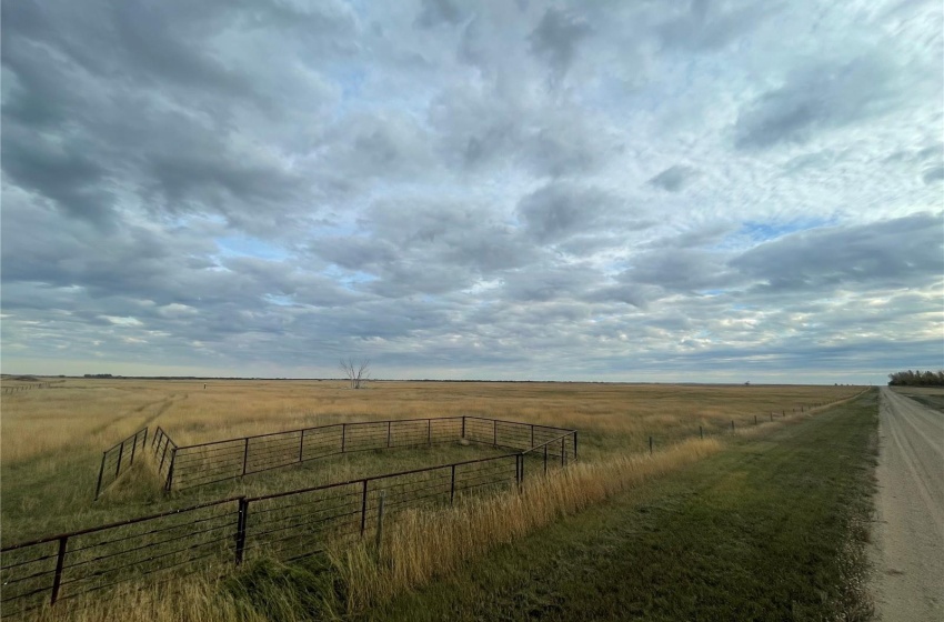 Rural Address, Fertile Valley Rm No. 285, Saskatchewan S0L 0L0, ,Farm,For Sale,Conquest 320 acres Hay, Pasture and Grain Farmland,Rural Address,SK985918