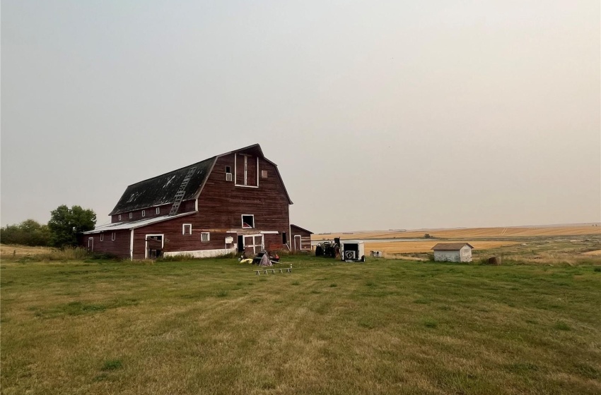 Rural Address, Grass Lake Rm No. 381, Saskatchewan S0L 0S0, 4 Bedrooms Bedrooms, 11 Rooms Rooms,2 BathroomsBathrooms,Acreage,For Sale,Grass Lake Acreage,Rural Address,SK985060