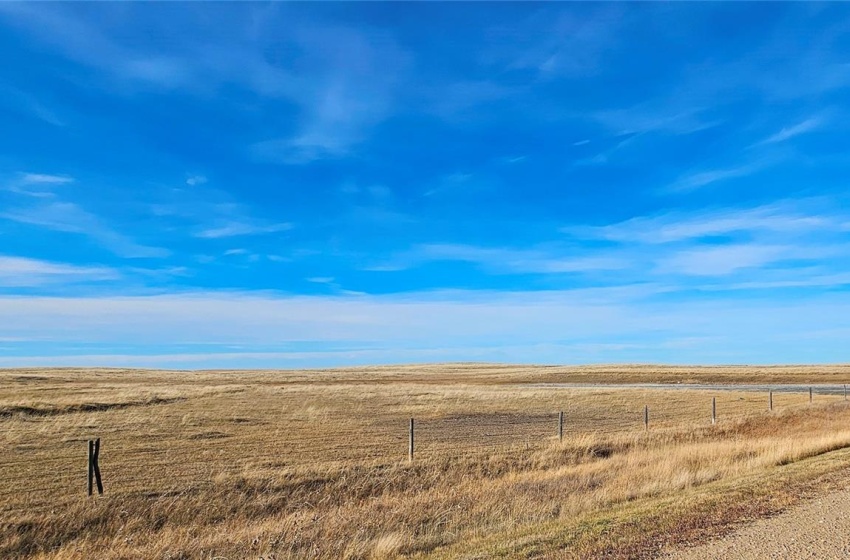 Rural Address, Maple Creek Rm No. 111, Saskatchewan S0N 1N0, ,Farm,For Sale,SE 17-12-25 W3 ACREAGE,Rural Address,SK988251