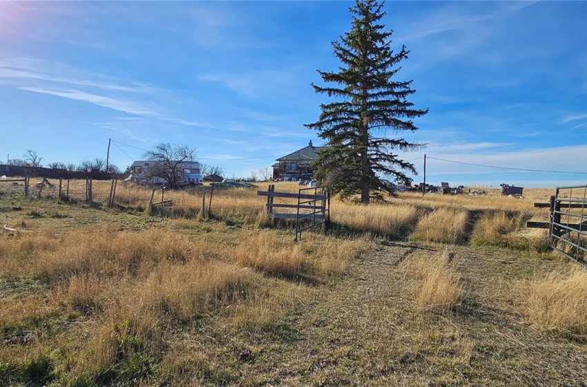 Rural Address, Maple Creek Rm No. 111, Saskatchewan S0N 1N0, ,Farm,For Sale,SE 17-12-25 W3 ACREAGE,Rural Address,SK988251