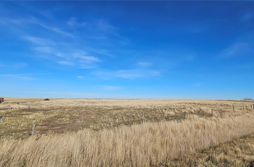 Rural Address, Maple Creek Rm No. 111, Saskatchewan S0N 1N0, ,Farm,For Sale,SE 17-12-25 W3 ACREAGE,Rural Address,SK988251