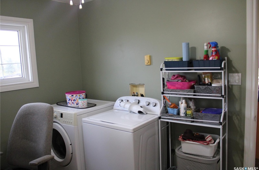 Laundry area with independent washer and dryer