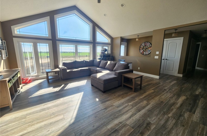 Rural Address, Weyburn Rm No. 67, Saskatchewan S4H 2K3, 3 Bedrooms Bedrooms, 12 Rooms Rooms,3 BathroomsBathrooms,Acreage,For Sale,Schenher Acreage,Rural Address,SK985287