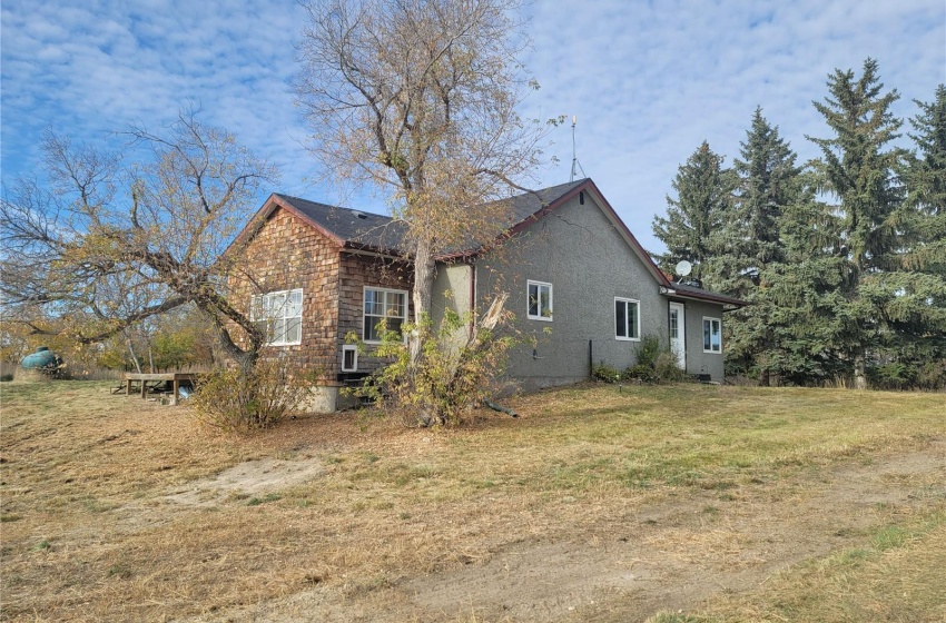 220 Rural Address, Mckillop Rm No. 220, Saskatchewan S0G 0L0, 2 Bedrooms Bedrooms, 9 Rooms Rooms,2 BathroomsBathrooms,Acreage,For Sale,Highway 220 west of Bulyea,Rural Address,SK985835