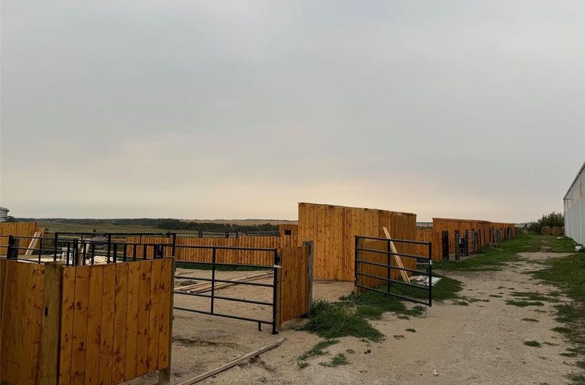 Rural Address, South Qu'Appelle Rm No. 157, Saskatchewan S0G 3E0, 4 Bedrooms Bedrooms, 10 Rooms Rooms,2 BathroomsBathrooms,Acreage,For Sale,Widespread Acres,Rural Address,SK986399