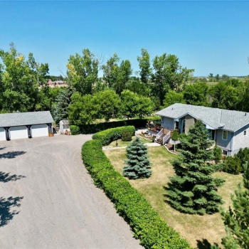 Rural Address, Balgonie, Saskatchewan S0G 0E0, 3 Bedrooms Bedrooms, 16 Rooms Rooms,3 BathroomsBathrooms,Acreage,For Sale,Balgonie Acreage - 10.71 Acres,Rural Address,SK987405