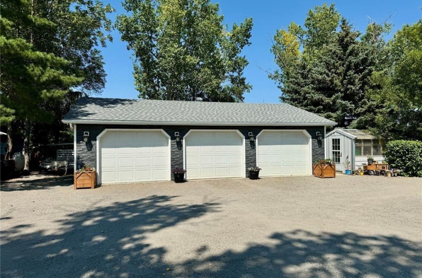 Rural Address, Balgonie, Saskatchewan S0G 0E0, 3 Bedrooms Bedrooms, 16 Rooms Rooms,3 BathroomsBathrooms,Acreage,For Sale,Balgonie Acreage - 10.71 Acres,Rural Address,SK987405