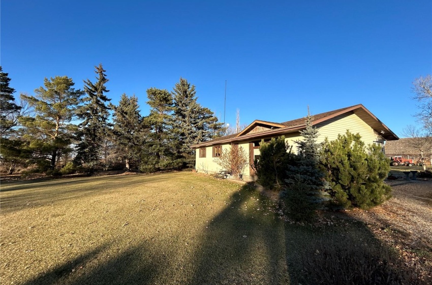 Rural Address, Golden West Rm No. 95, Saskatchewan S0G 0X0, 3 Bedrooms Bedrooms, 15 Rooms Rooms,3 BathroomsBathrooms,Acreage,For Sale,McKee Acreage,Rural Address,SK987615