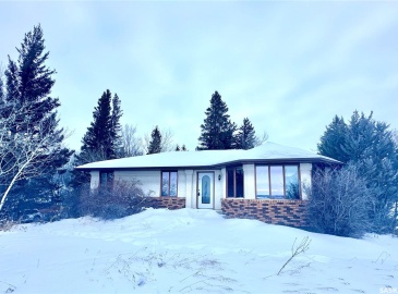 22 Poundmaker TRAIL, North Battleford, Saskatchewan S9A 2X6, 3 Bedrooms Bedrooms, 12 Rooms Rooms,2 BathroomsBathrooms,Acreage,For Sale,Poundmaker,SK987676