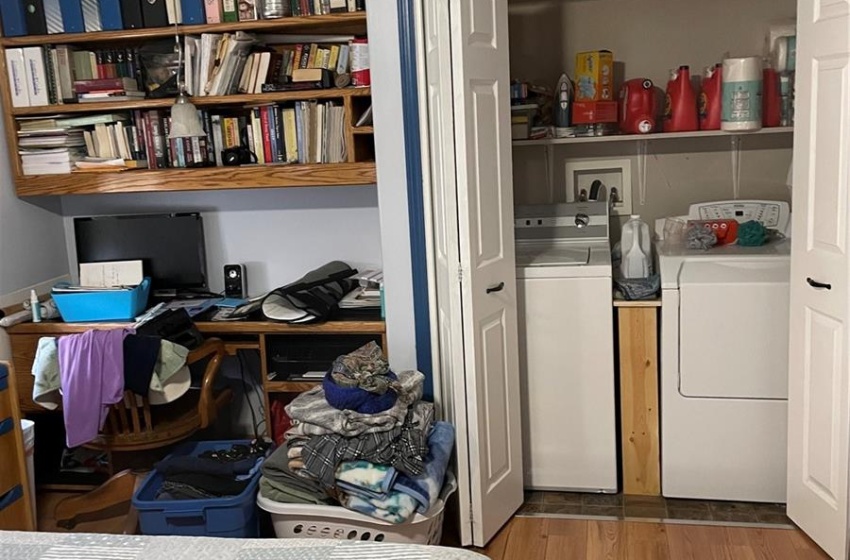 office nook/ laundry