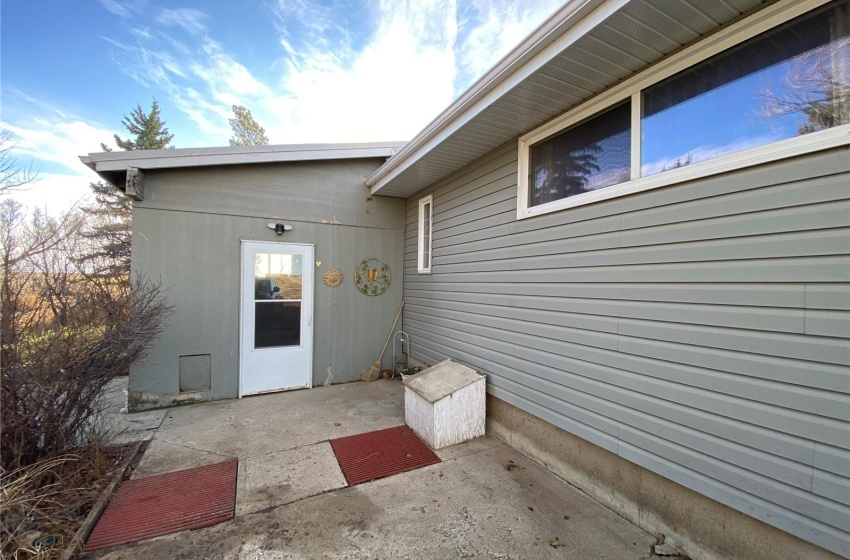 Rural Address, Kindersley Rm No. 290, Saskatchewan S0L 0H0, 4 Bedrooms Bedrooms, 14 Rooms Rooms,2 BathroomsBathrooms,Acreage,For Sale,Brock Acreage - Parcel A of SW 23-29-20 W3rd,Rural Address,SK988291