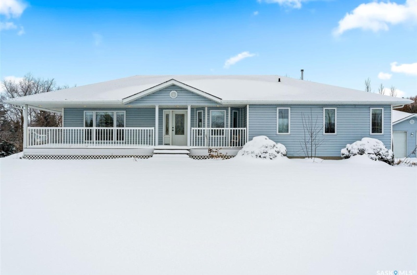 Rural Address, Star City Rm No. 428, Saskatchewan S0E 1A0, 5 Bedrooms Bedrooms, 16 Rooms Rooms,3 BathroomsBathrooms,Acreage,For Sale,Melfort East Acreage,Rural Address,SK993731