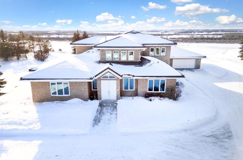 9 Cherry LANE, Riverside Estates, Saskatchewan S7T 1A1, 5 Bedrooms Bedrooms, 25 Rooms Rooms,4 BathroomsBathrooms,Acreage,For Sale,Cherry,SK993924