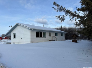 Rural Address, Nipawin Rm No. 487, Saskatchewan S0E 0W0, 3 Bedrooms Bedrooms, 10 Rooms Rooms,2 BathroomsBathrooms,Acreage,For Sale,McKenzie Acreage,Rural Address,SK993930