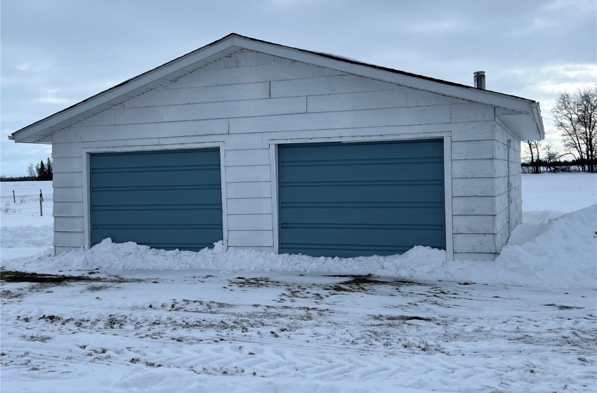 Rural Address, Nipawin Rm No. 487, Saskatchewan S0E 0W0, 3 Bedrooms Bedrooms, 10 Rooms Rooms,2 BathroomsBathrooms,Acreage,For Sale,McKenzie Acreage,Rural Address,SK993930