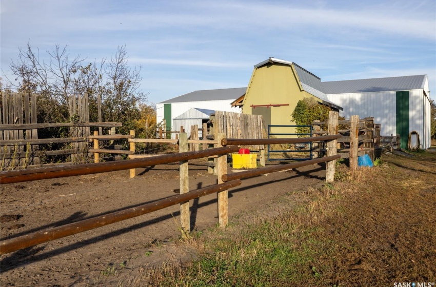 Rural Address, Vanscoy Rm No. 345, Saskatchewan S0L 3J0, 4 Bedrooms Bedrooms, 11 Rooms Rooms,2 BathroomsBathrooms,Acreage,For Sale,Vanscoy Ranch,Rural Address,SK994233