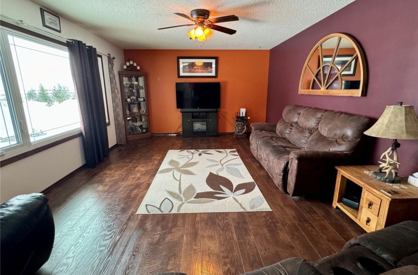 Rural Address, Clayton Rm No. 333, Saskatchewan S3N 3X0, 4 Bedrooms Bedrooms, 18 Rooms Rooms,3 BathroomsBathrooms,Acreage,For Sale,Jansen Acreage,Rural Address,SK995325